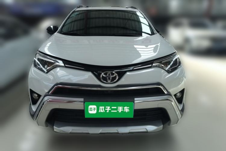Used Toyota RAV4 2019 2.0L CVT Two-Wheel Drive Fashion X Limited Edition China VI Standard Front