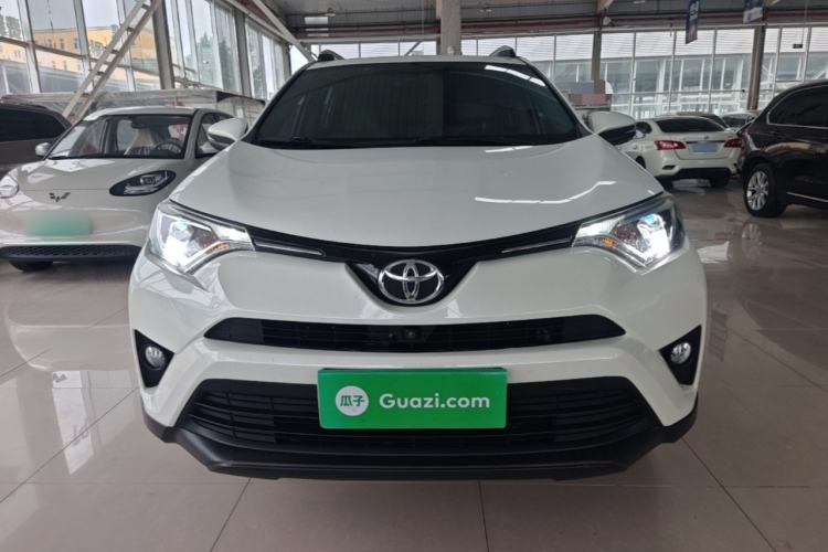 Used Toyota RAV4 2019 2.0L CVT Two-Wheel Drive Luxury Version China VI Standard Front
