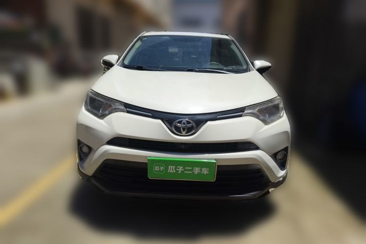 Used Toyota RAV4 2019 2.0L CVT Two-Wheel Drive Luxury Version China VI Standard Front