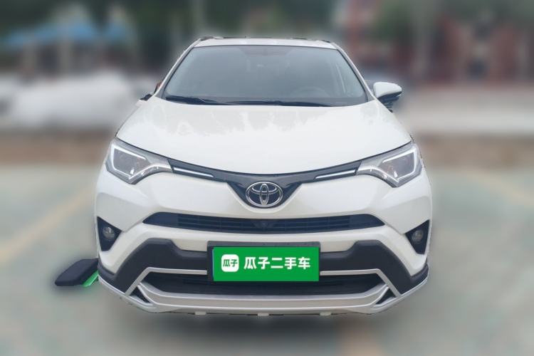 Used Toyota RAV4 2019 2.0L CVT Two-Wheel Drive Luxury Version China VI Standard Front