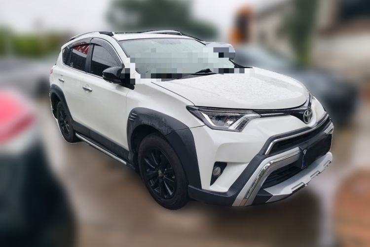 Used Toyota RAV4 2019 2.0L CVT Two-Wheel Drive Fashion X Limited Edition China V Standard Front Right 45 Deg