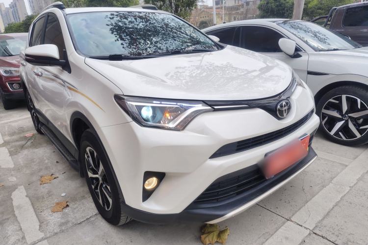 Used Toyota RAV4 2019 2.0L CVT Two-Wheel Drive Pioneer Edition China V Standard Front Right 45 Deg