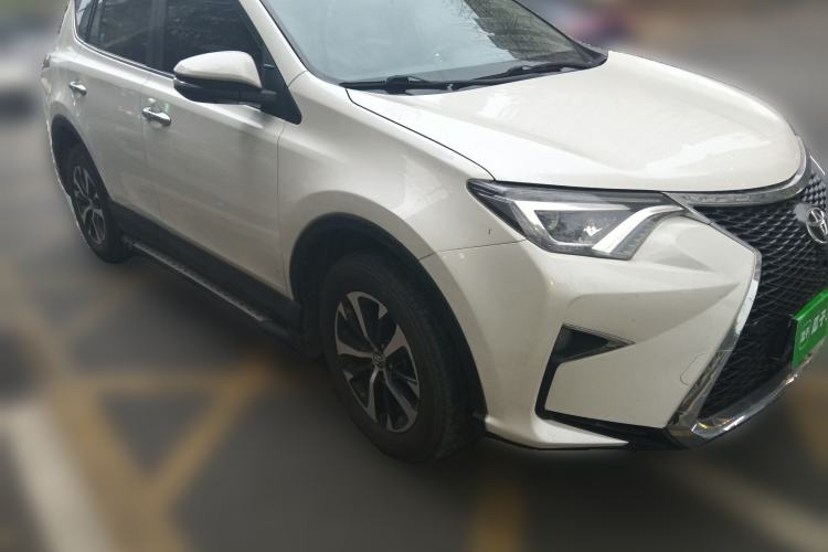 Used Toyota RAV4 2019 2.0L CVT 4x4 New Edition China VI Standard Front Right 45 Deg