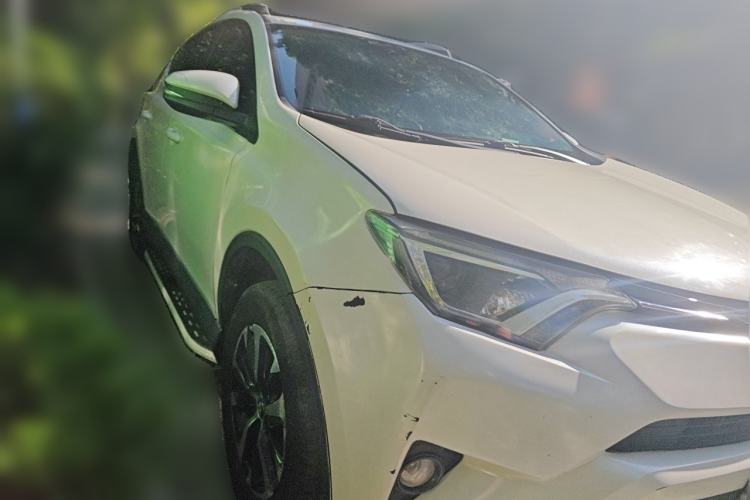 Used Toyota RAV4 2019 2.0L CVT Two-Wheel Drive Pioneer Edition China V Standard Front Right 45 Deg