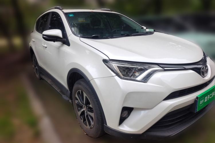 Used Toyota RAV4 2019 2.0L CVT Two-Wheel Drive Pioneer Edition China VI Standard Front Right 45 Deg
