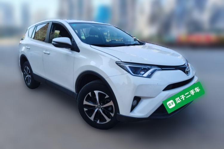 Used Toyota RAV4 2019 2.0L CVT Two-Wheel Drive Urban Edition China VI Standard Front Right 45 Deg