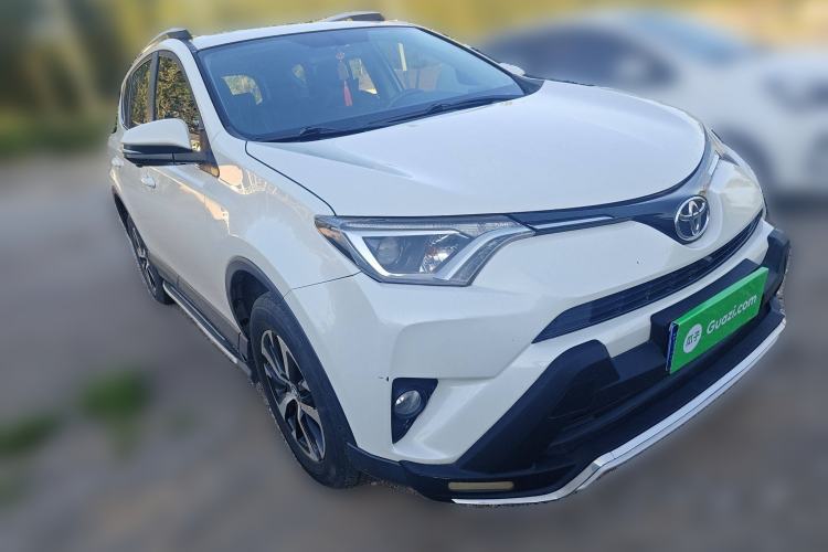 Used Toyota RAV4 2019 2.0L CVT Two-Wheel Drive Pioneer Edition China V Standard Front Right 45 Deg