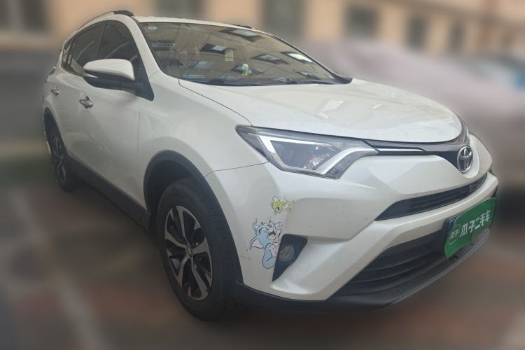 Used Toyota RAV4 2019 2.0L CVT Two-Wheel Drive Comfort Edition China VI Standard Front Right 45 Deg