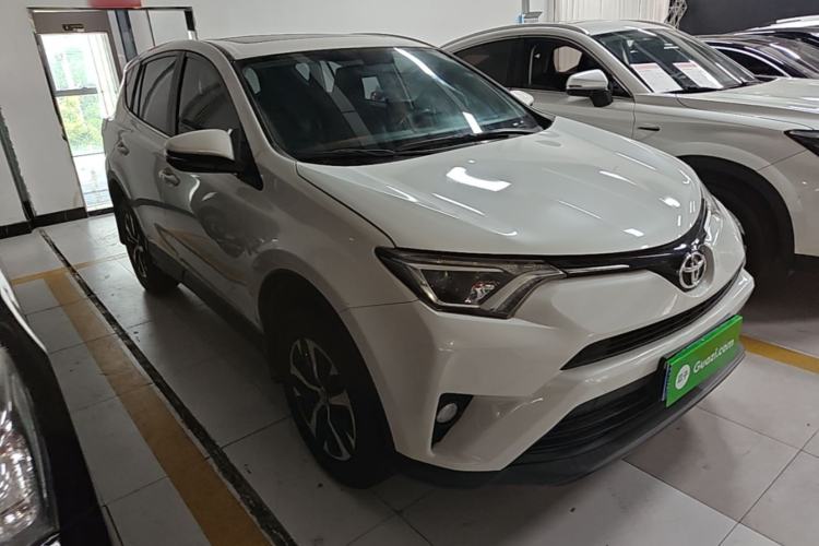 Used Toyota RAV4 2019 2.0L CVT Two-Wheel Drive Pioneer Edition China V Standard Front Right 45 Deg