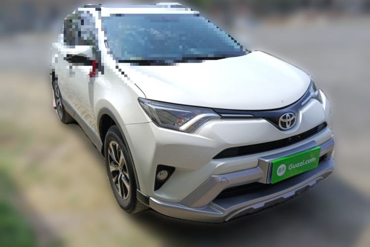 Used Toyota RAV4 2019 2.0L CVT Two-Wheel Drive Pioneer Edition China VI Standard Front Right 45 Deg