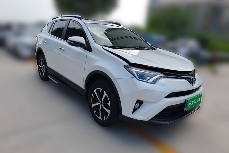 Used Toyota RAV4 2019 2.0L CVT Two-Wheel Drive Comfort Edition China VI Standard Front Right 45 Deg