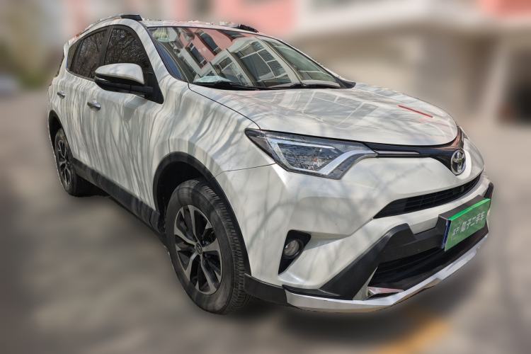 Used Toyota RAV4 2019 2.0L CVT Two-Wheel Drive Pioneer Edition China V Standard Front Right 45 Deg