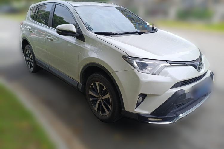 Used Toyota RAV4 2019 2.0L CVT Two-Wheel Drive Pioneer Edition China VI Standard Front Right 45 Deg