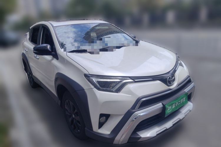 Used Toyota RAV4 2019 2.0L CVT Two-Wheel Drive Fashion X Limited Edition China VI Standard Front Right 45 Deg