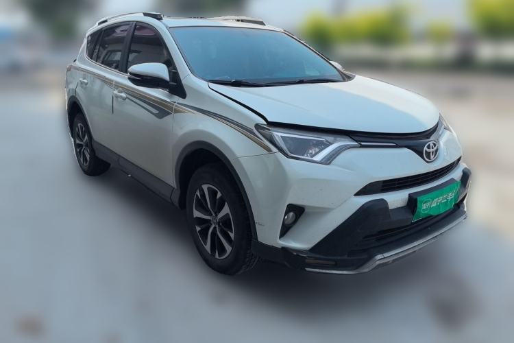 Used Toyota RAV4 2019 2.0L CVT Two-Wheel Drive Pioneer Edition China VI Standard Front Right 45 Deg
