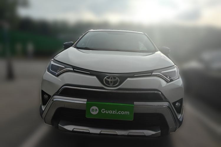Used Toyota RAV4 2019 2.0L CVT Two-Wheel Drive Fashion X Limited Edition China VI Standard Front