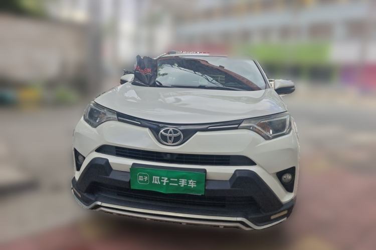 Used Toyota RAV4 2019 2.0L CVT Two-Wheel Drive Luxury Version China VI Standard Front