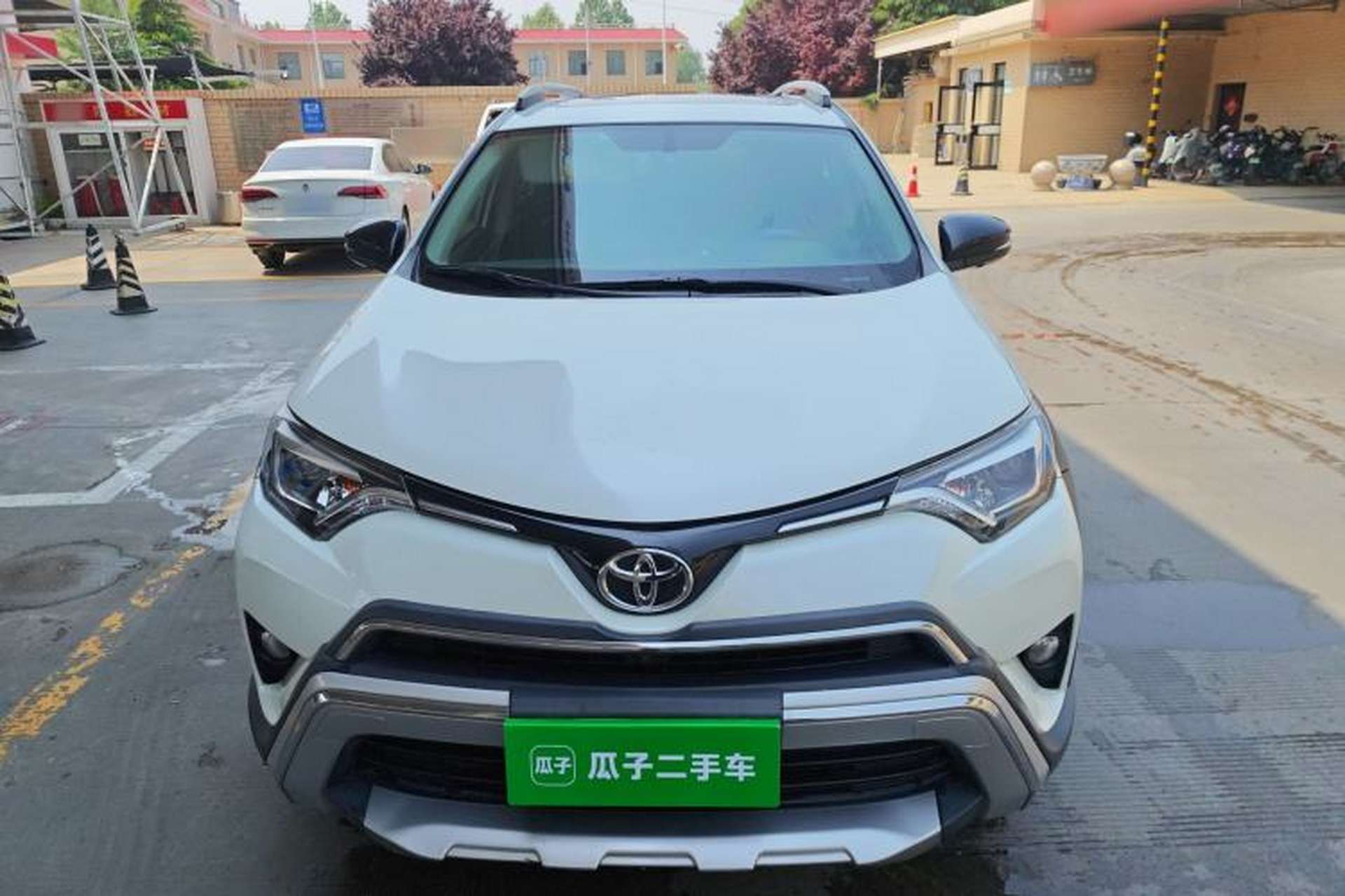 Used Toyota RAV4 2019 2.0L CVT Two-Wheel Drive Fashion X Limited Edition China VI Standard Front
