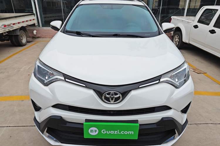 Used Toyota RAV4 2019 2.0L CVT Two-Wheel Drive Pioneer Edition China V Standard Front