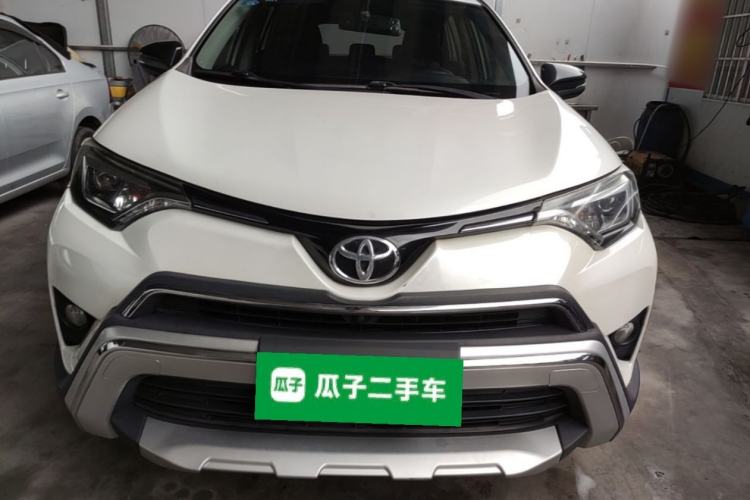 Used Toyota RAV4 2019 2.0L CVT Two-Wheel Drive Fashion X Limited Edition China VI Standard Front