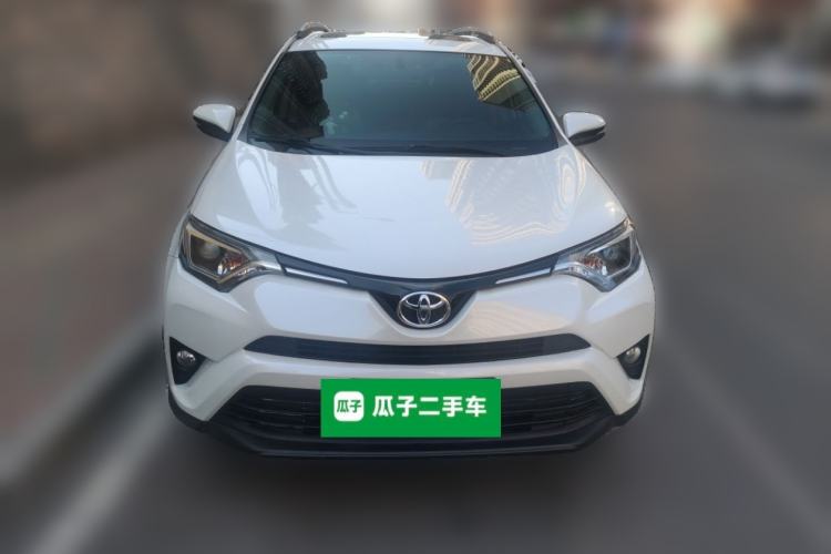 Used Toyota RAV4 2019 2.0L CVT Two-Wheel Drive Comfort Edition China VI Standard Front
