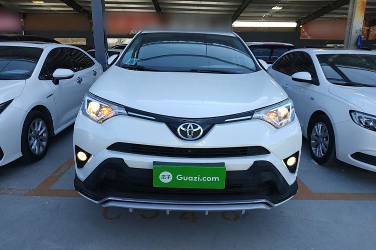 Used Toyota RAV4 2019 2.0L CVT Two-Wheel Drive Comfort Edition China VI Standard Front