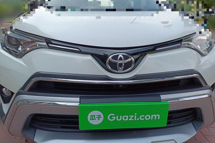 Used Toyota RAV4 2019 2.0L CVT Two-Wheel Drive Fashion X Limited Edition China VI Standard Front