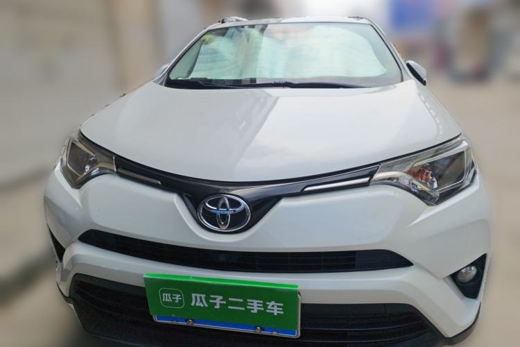 Used Toyota RAV4 2019 2.0L CVT Two-Wheel Drive Luxury Version China VI Standard Front