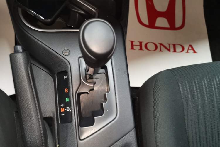Used Toyota RAV4 2019 2.0L CVT Two-Wheel Drive Pioneer Edition China V Standard Gear Lever