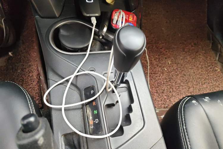 Used Toyota RAV4 2019 2.0L CVT Two-Wheel Drive Pioneer Edition China V Standard Gear Lever