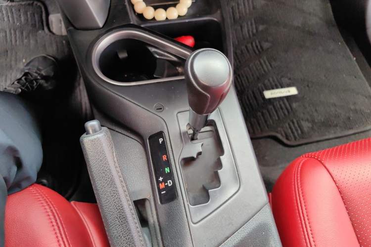 Used Toyota RAV4 2019 2.0L CVT Two-Wheel Drive Pioneer Edition China V Standard Gear Lever