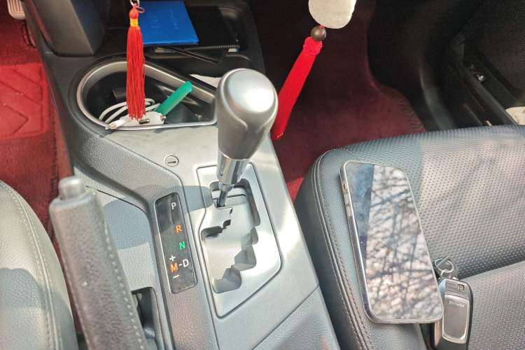 Used Toyota RAV4 2019 2.0L CVT Two-Wheel Drive Pioneer Edition China V Standard Gear Lever