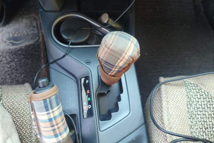 Used Toyota RAV4 2019 2.0L CVT Two-Wheel Drive Comfort Edition China VI Standard Gear Lever