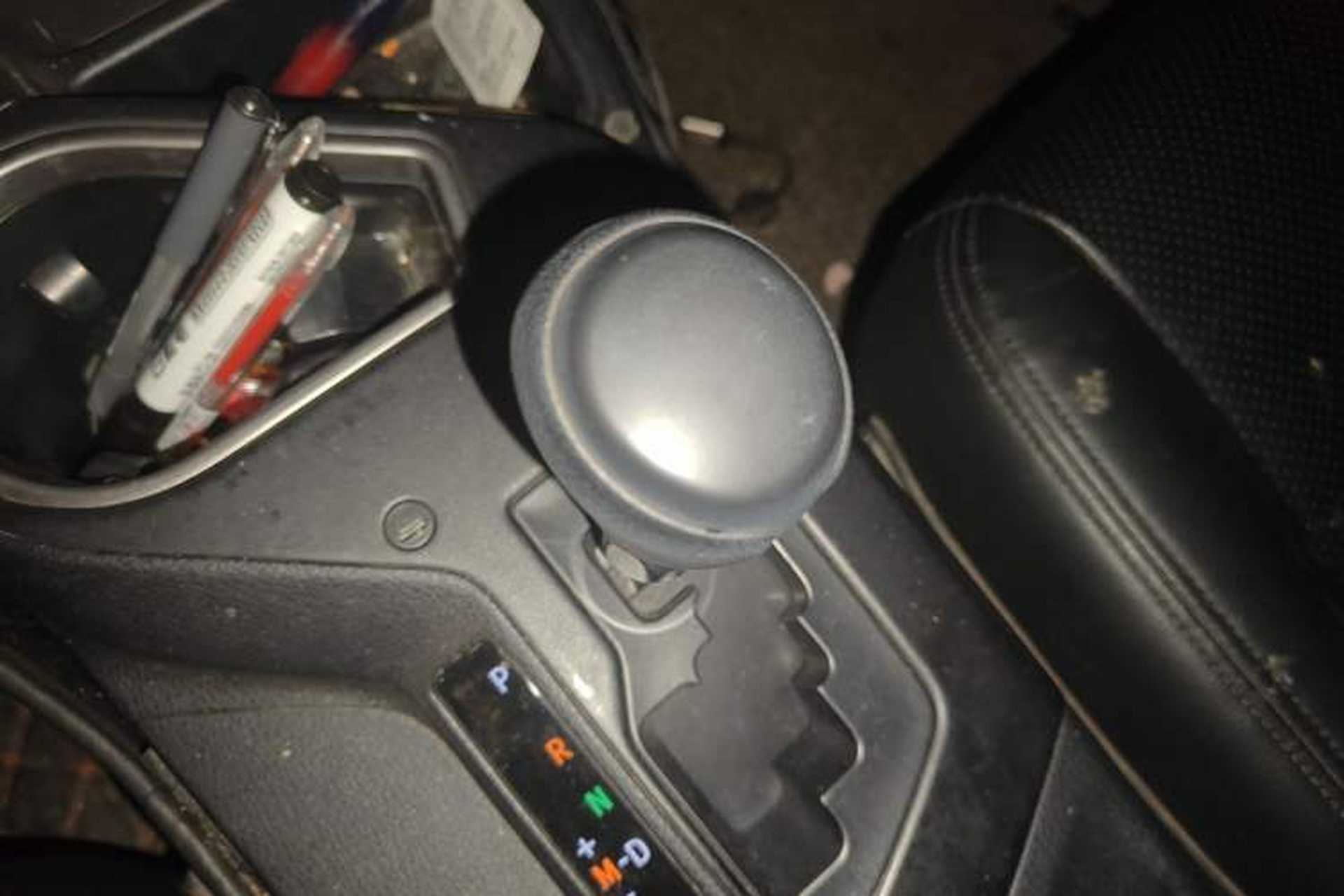 Used Toyota RAV4 2019 2.0L CVT Two-Wheel Drive Pioneer Edition China V Standard Gear Lever