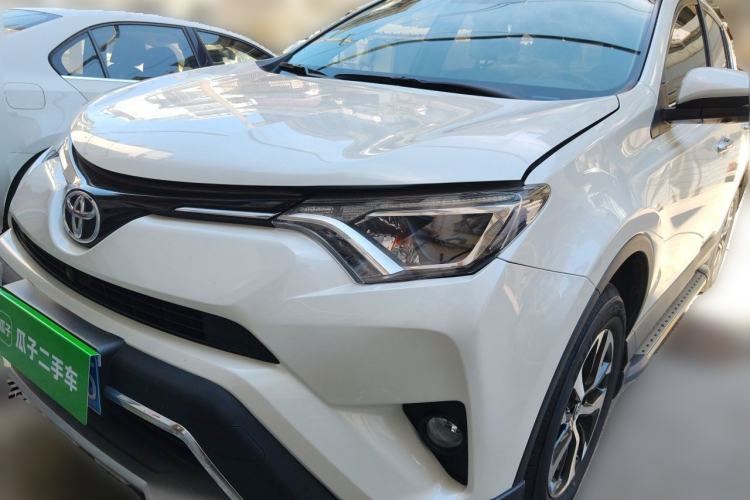 Used Toyota RAV4 2019 2.0L CVT Two-Wheel Drive Luxury Version China VI Standard Guazi used car, China used car export, Used car for sale, Used  cars, Cheapest cars for sale