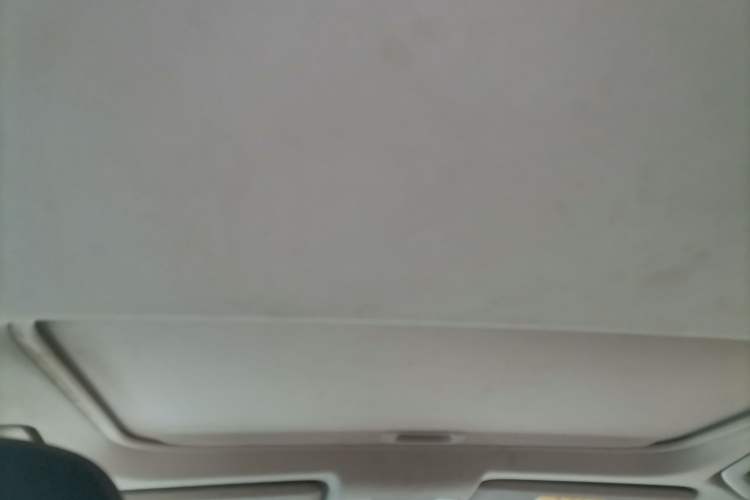 Used Toyota RAV4 2019 2.0L CVT Two-Wheel Drive Luxury Version China VI Standard Headliner