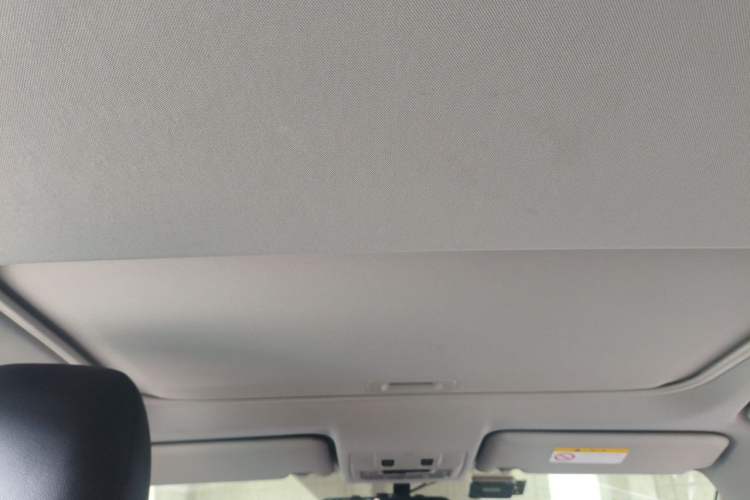 Used Toyota RAV4 2019 2.0L CVT Two-Wheel Drive Pioneer Edition China V Standard Headliner
