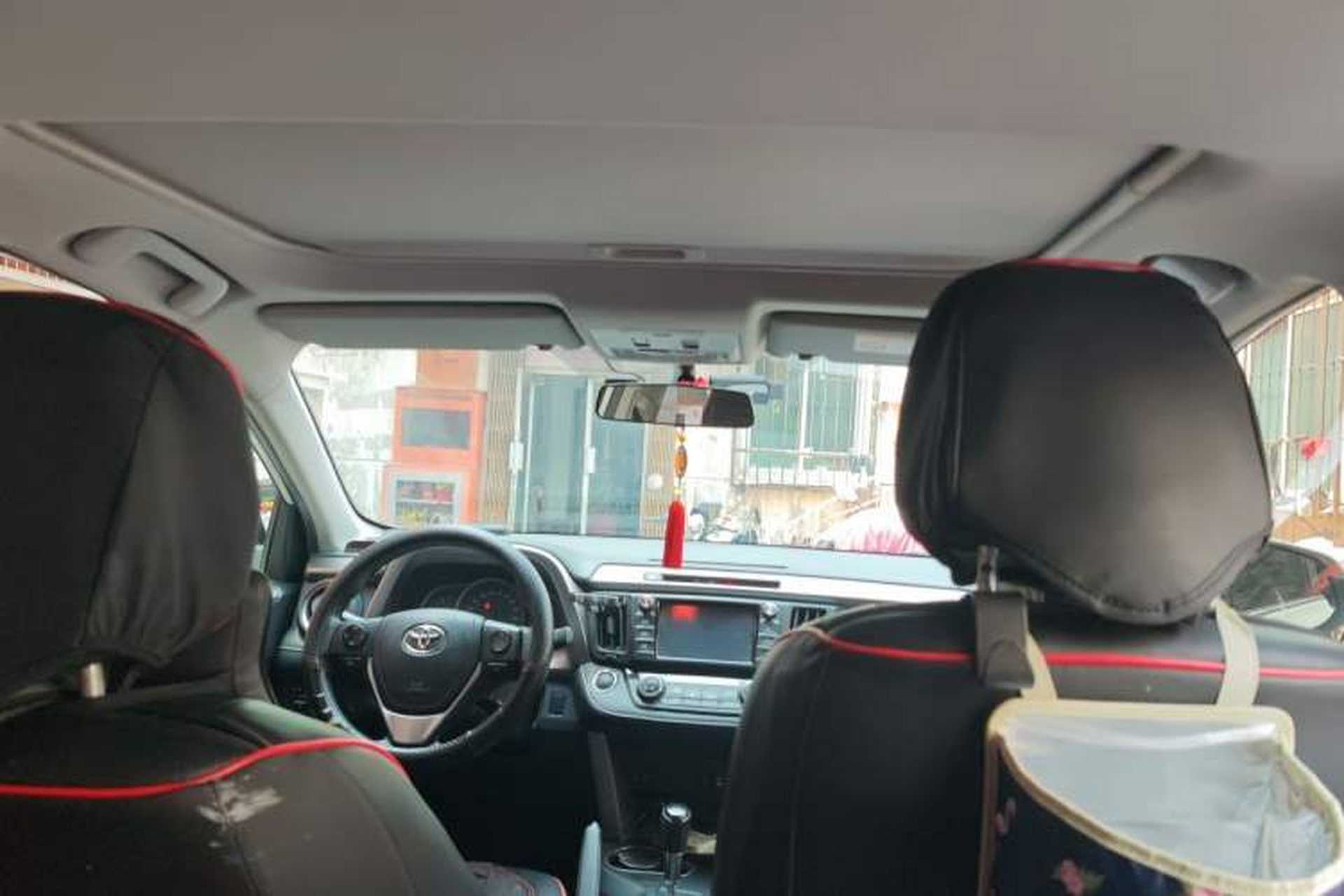 Used Toyota RAV4 2019 2.0L CVT Two-Wheel Drive Luxury Version China VI Standard Headliner