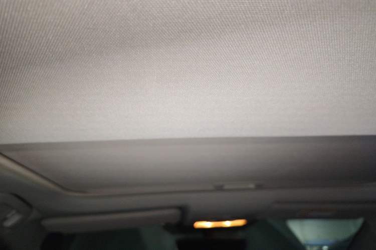 Used Toyota RAV4 2019 2.0L CVT Two-Wheel Drive Fashion X Limited Edition China V Standard Headliner
