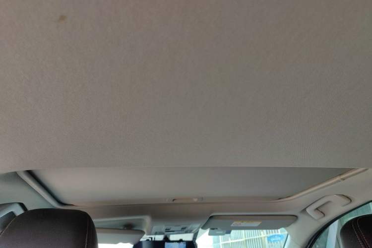 Used Toyota RAV4 2019 2.0L CVT Two-Wheel Drive Pioneer Edition China V Standard Headliner
