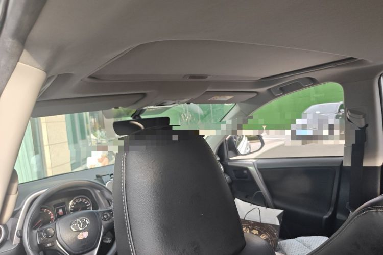Used Toyota RAV4 2019 2.0L CVT Two-Wheel Drive Fashion X Limited Edition China VI Standard Headliner