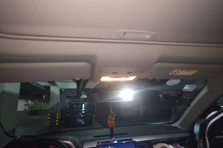 Used Toyota RAV4 2019 2.0L CVT Two-Wheel Drive Pioneer Edition China VI Standard Headliner