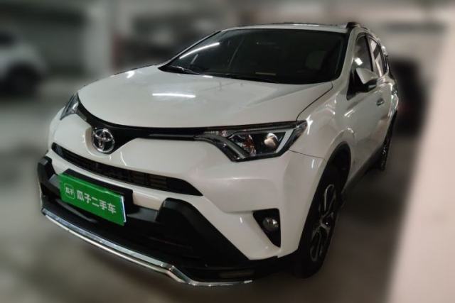Used Toyota RAV4 2019 2.0L CVT Two-Wheel Drive Luxury Version China VI Standard