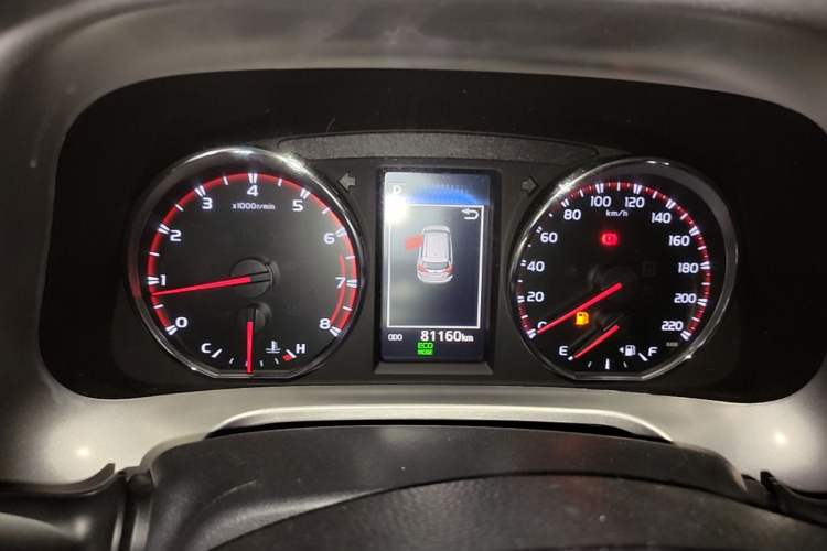 Used Toyota RAV4 2019 2.0L CVT Two-Wheel Drive Fashion X Limited Edition China V Standard Instrument Cluster