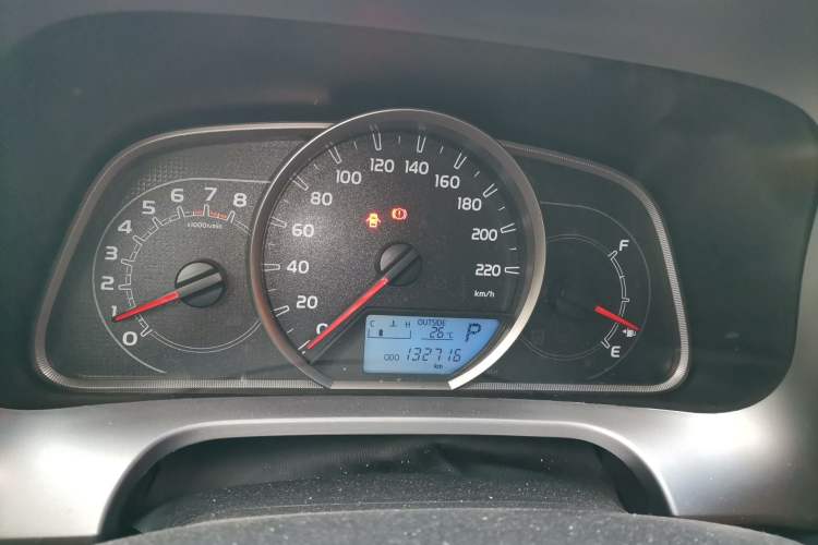 Used Toyota RAV4 2019 2.0L CVT Two-Wheel Drive Luxury Version China VI Standard Instrument Cluster