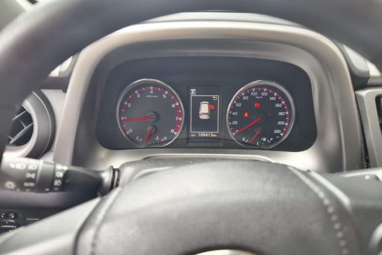 Used Toyota RAV4 2019 2.0L CVT Two-Wheel Drive Fashion X Limited Edition China V Standard Instrument Cluster
