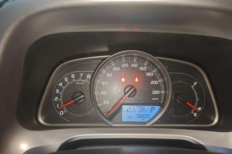 Used Toyota RAV4 2019 2.0L CVT Two-Wheel Drive Luxury Version China VI Standard Instrument Cluster
