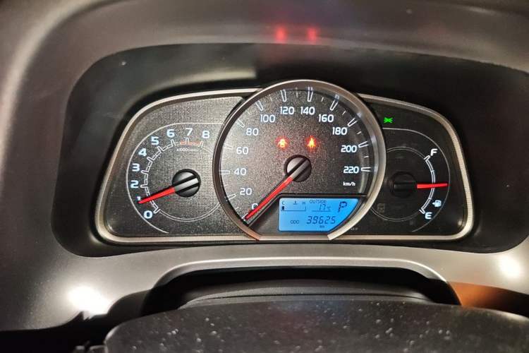 Used Toyota RAV4 2019 2.0L CVT Two-Wheel Drive Comfort Edition China VI Standard Instrument Cluster