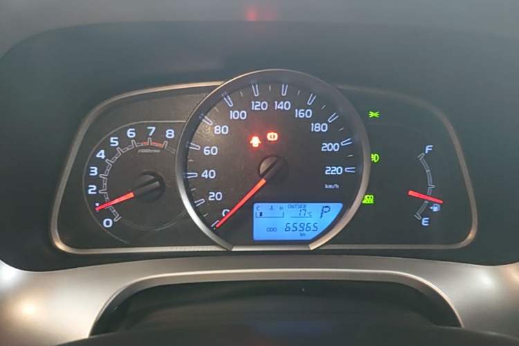 Used Toyota RAV4 2019 2.0L CVT Two-Wheel Drive Luxury Version China VI Standard Instrument Cluster