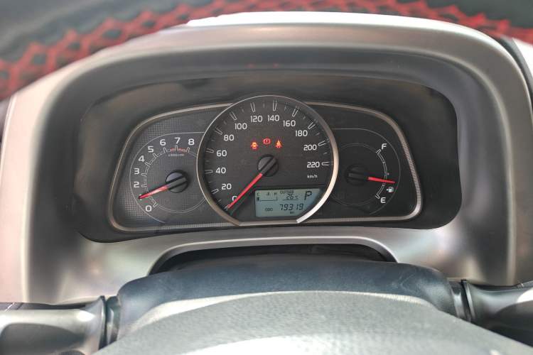 Used Toyota RAV4 2019 2.0L CVT Two-Wheel Drive Luxury Version China VI Standard Instrument Cluster